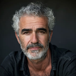 Adam Levine, fagperson i et profesjonelt team for kryptovalutahandel